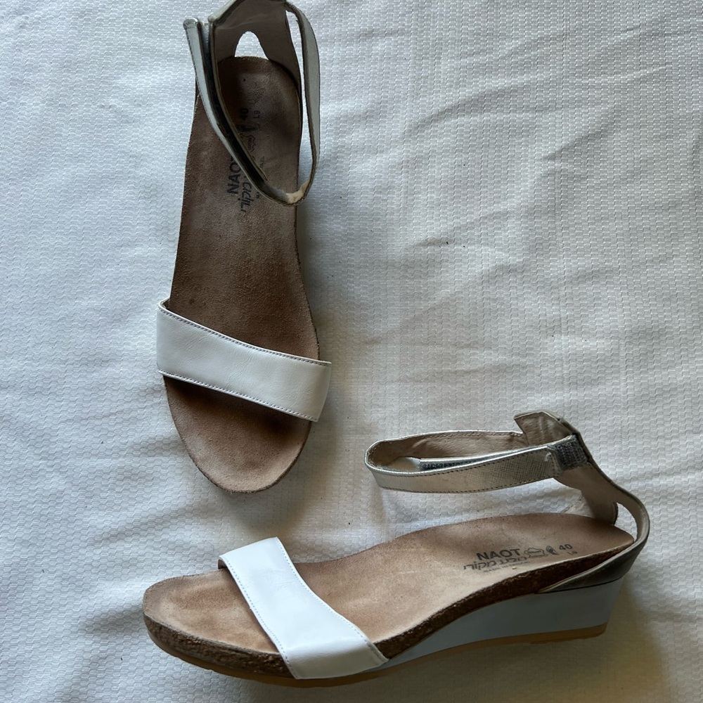 Naot White and Tan Wedge Sandals‎